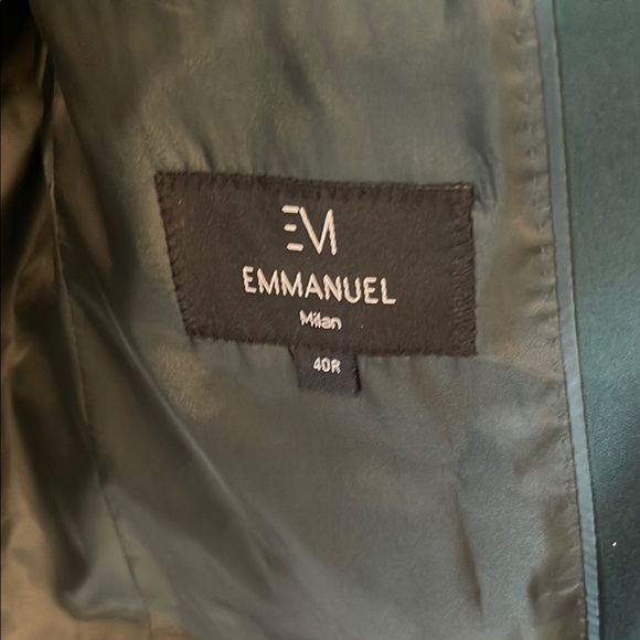 Blue Sport Coat with Modern Tailored Silhouette - Picture 2 of 4